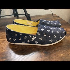 Anchor blue toms
